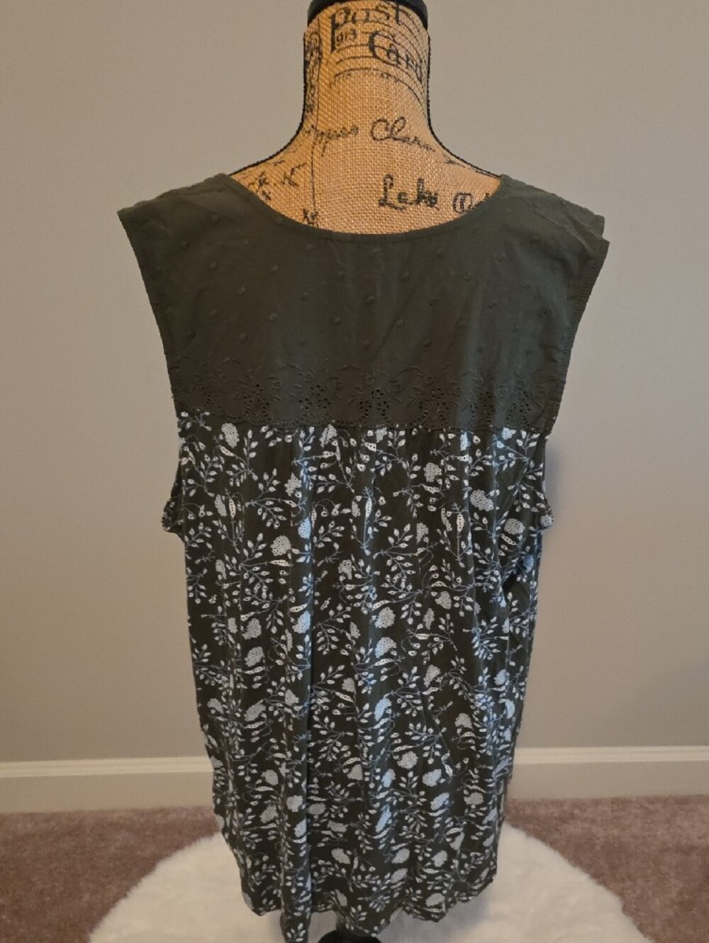 Lucky Brand Olive Green Floral V-Neck Sleeveless Top - Picture 4 of 5